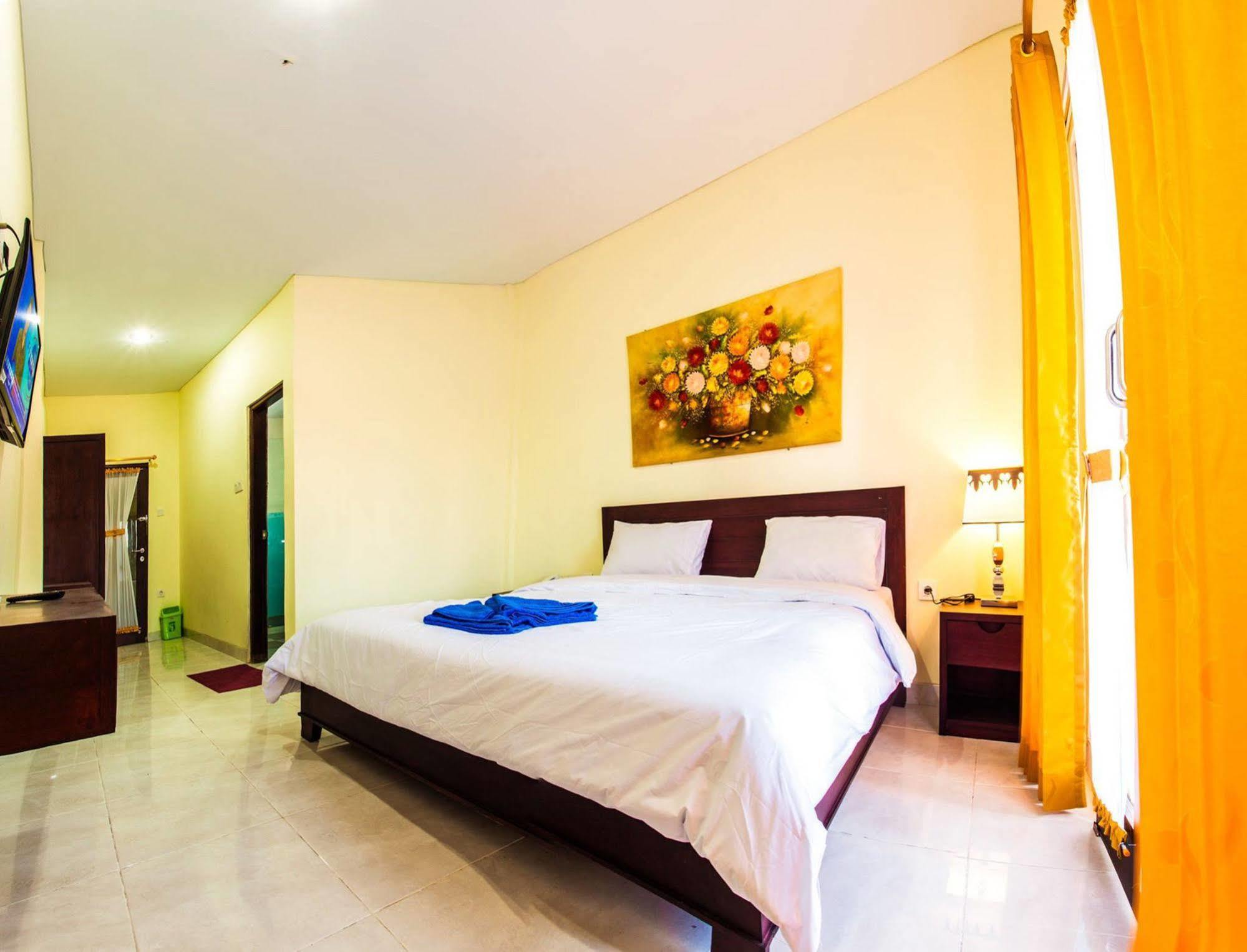 Luckys Guest House Kuta Lombok Buitenkant foto