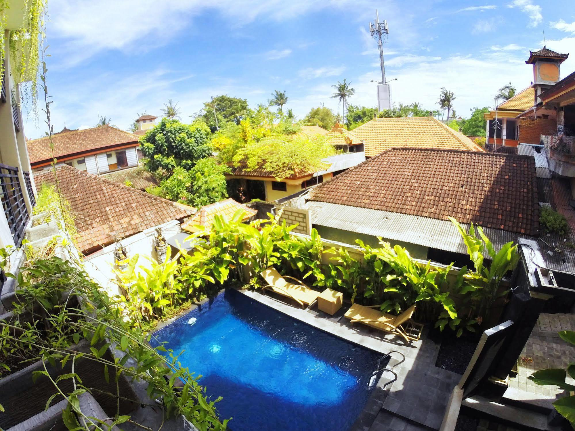 Luckys Guest House Kuta Lombok Buitenkant foto